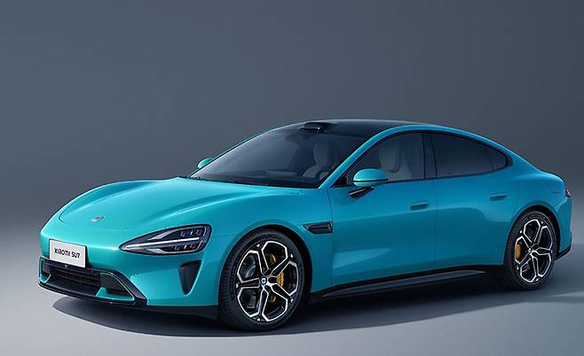 4천만원 초반 가격대의 샤오미 SU7이 중국에서 판매를 시작했다.