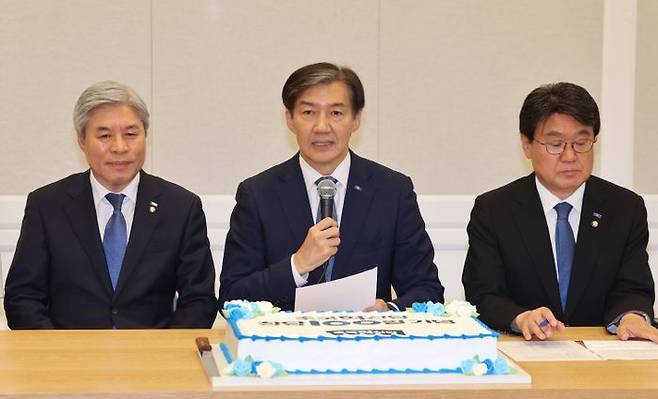 조국 조국혁신당 대표가 11일 오전 서울 여의도 국회에서 열린 창당 100일 기념행사 및 기자간담회에서 인사말을 하고 있다. ⓒ뉴시스