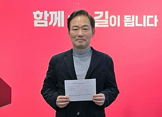 국민의힘에서 제22대 총선 서울 마포갑 예비후보로 출마했던 신지호 전 의원. 그는 마포갑 낙천 이후 당 중앙선거대책위원회 '이조심판특별위원회' 위원장을 맡았다.<신지호 전 국회의원 페이스북 사진>