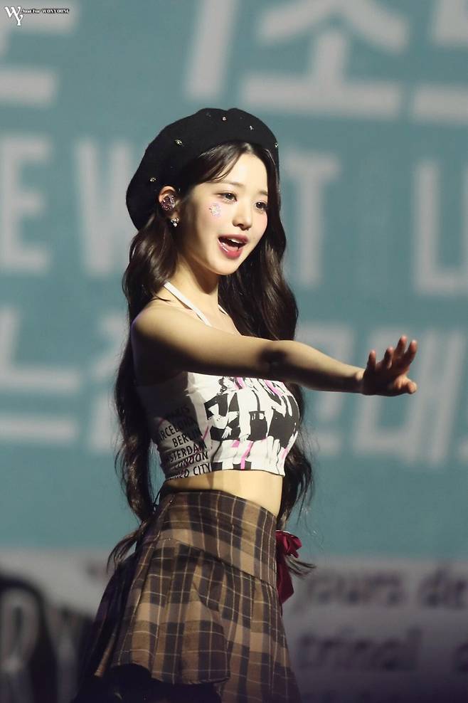 4.jpg 오늘자 아이브 월드투어 베를린 장원영