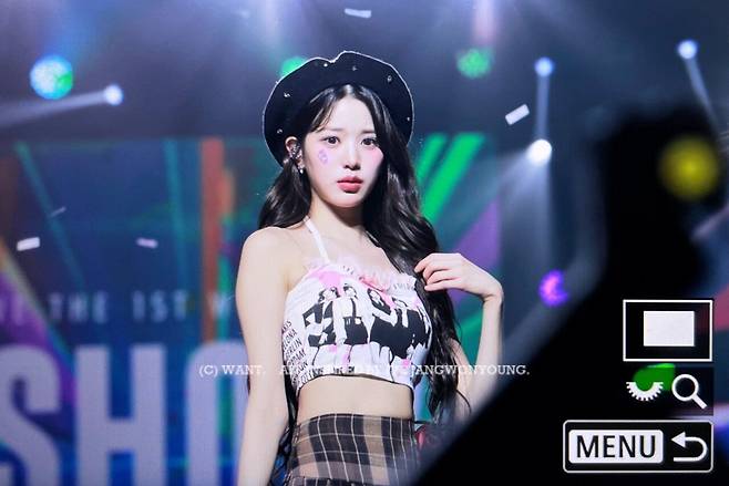 9.jpg 오늘자 아이브 월드투어 베를린 장원영