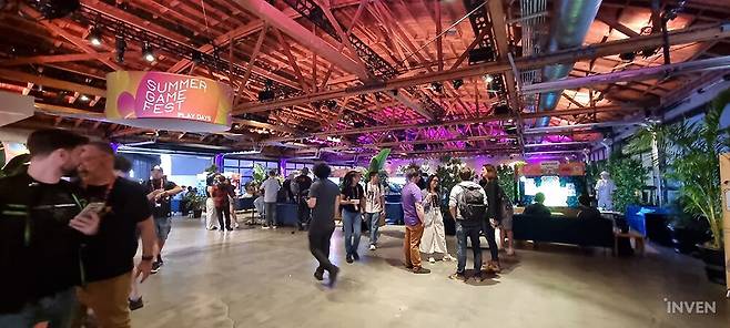 ▲ 그리고 HQ는 이런 느낌이다