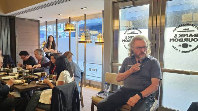 캐주얼한 분위기에서 진행된 아마존웹서비스(AWS) 폴 빅시 대표 최고정보보호책임자와의  파트너 인터뷰