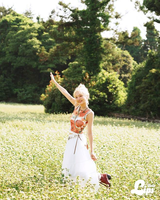 GPx3eiIbAAEFCHz.jpg 분위기가 좀 달라진거 같은 볼빨간사춘기 안지영 근황