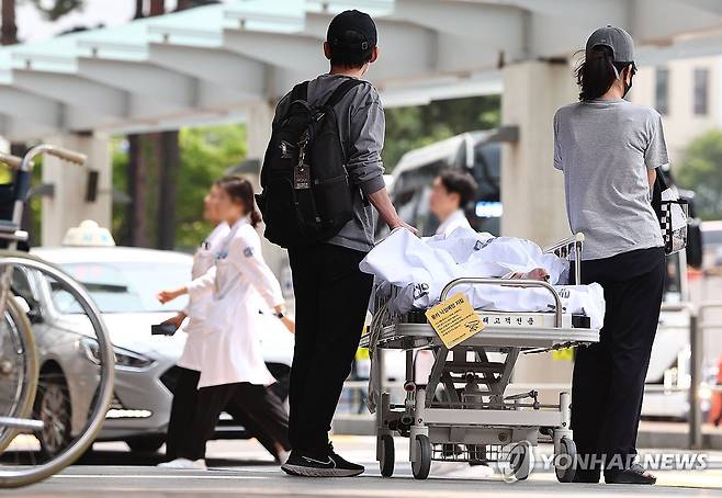 의료계 집단휴진 계획...환자들 반응은 (서울=연합뉴스) 류영석 기자