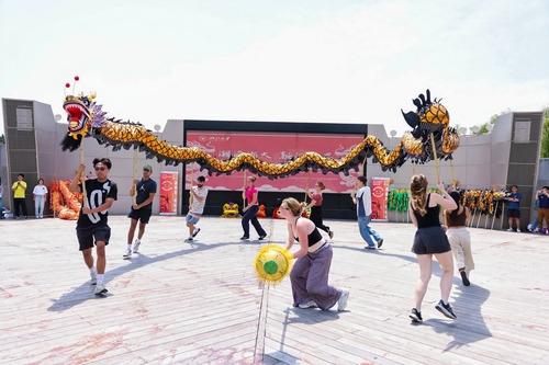 On June 10, 2024, Zhejiang University (ZJU) celebrated the Dragon Boat Festival.