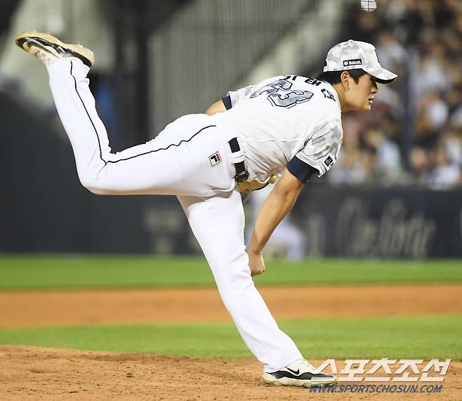 12일 잠실구장에서 열린 한화-두산전. 8회초 두산 김택연이 투구하고 있다. 잠실=정재근 기자 cjg@sportschosun.com/2024.6.12/