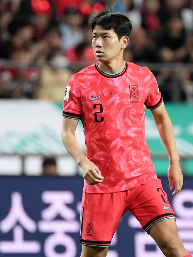 11일 서울월드컵경기장에서 열린 2026 FIFA 북중미 월드컵 2차 예선 대한민국과 중국의 경기. 황재원이 숨을 고르고 있다. /박재만 스포츠조선 기자