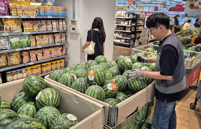 이마트가 오는 14일부터 16일까지 다양한 과일을 할인가에 선보이는 '과일데이'를 연다. 이마트 제공