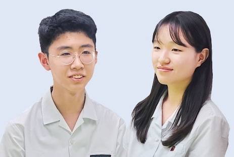 (왼쪽부터) 고양 백신중학교 송재원, 김민채 학생