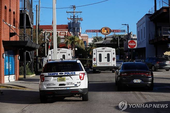 범죄 현장에 주차된 경찰차 [AFP=연합뉴스 자료사진]