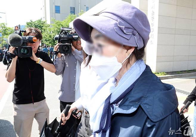 윤석열 대통령의 장모 최은순 씨. (공동 취재) 2024.5.14/뉴스1 ⓒ News1 신웅수 기자