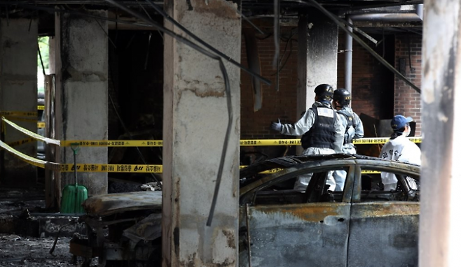 2019년 6월 불이 났던 서울 은평구 은명초등학교 합동 감식. 연합뉴스