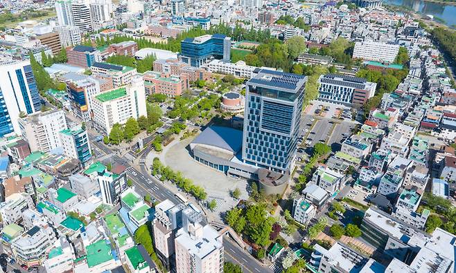 [진주=뉴시스] 경상국립대학교 칠암캠퍼스 전경.(사진=뉴시스 DB).photo@newsis.com *재판매 및 DB 금지