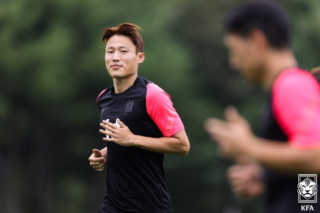 한국 축구대표팀 훈련을 하고 있는 손준호. /사진=대한축구협회 제공