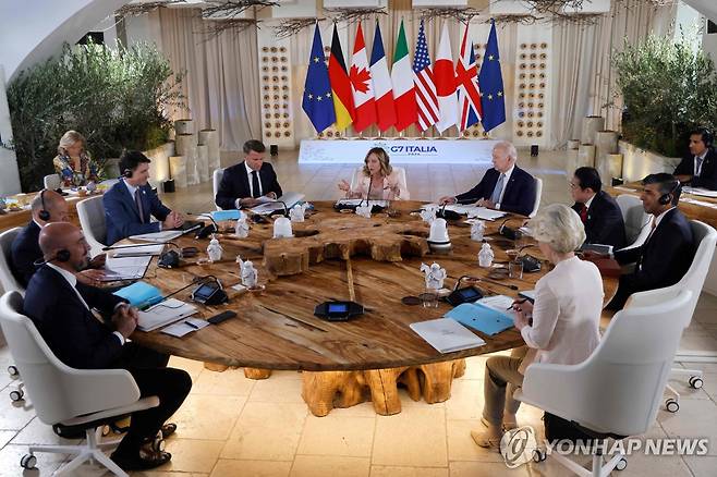 G7 정상회의 개막 (브린디시[이탈리아 풀리아주] AFP=연합뉴스) 주요 7개국(G7) 정상회의가 13일(현지시간) 이탈리아 풀리아주 브린디시의 보르고 에냐치아 리조트에서 열리고 있다. 2024.06.13 photo@yna.co.kr