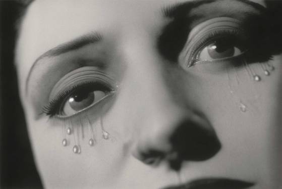 브로드벡과 드바르뷔 '평행의 역사 - 만 레이의 눈물에 관한 연구 1930-2022'(2022). 성곡미술관 '프랑스현대사진'전에서 [성곡미술관]