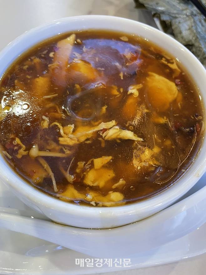 신라탕(Hot & sour soup)