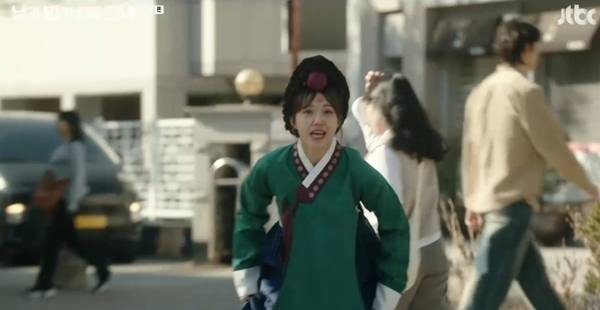 낮과 밤이 다른 그녀 첫방 / 사진=JTBC 캡처