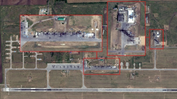 플래닛 랩스의 위성 이미지는 러시아 수호이(Su)-34 전폭기들이 우크라이나 드론 공격으로 손상됐을 가능성을 보여준다. / 사진=플래닛 랩스