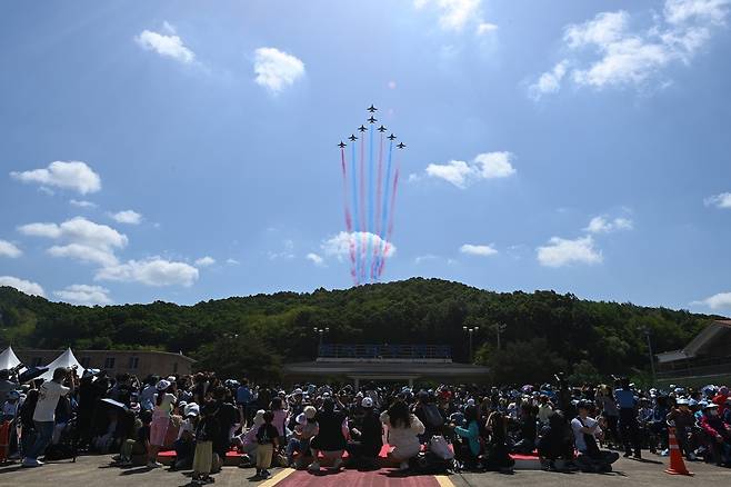 5월 18일 원주 공군기지에서 열린 스페이스챌린지 행사장을 찾은 시민들 [공군 제공. 재판매 및 DB 금지]