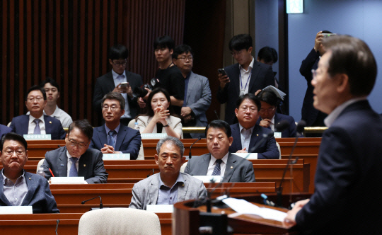 이재명 더불어민주당 대표가 지난 11일 국회에서 열린 의원총회에서 발언을 하고 있다. 연합뉴스