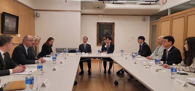 지난 2월 보스턴미술관에서 열린 한국 국가국가유산청과 조계종단, 미술관의 사리반환협상 모습. 국가국가유산청 제공