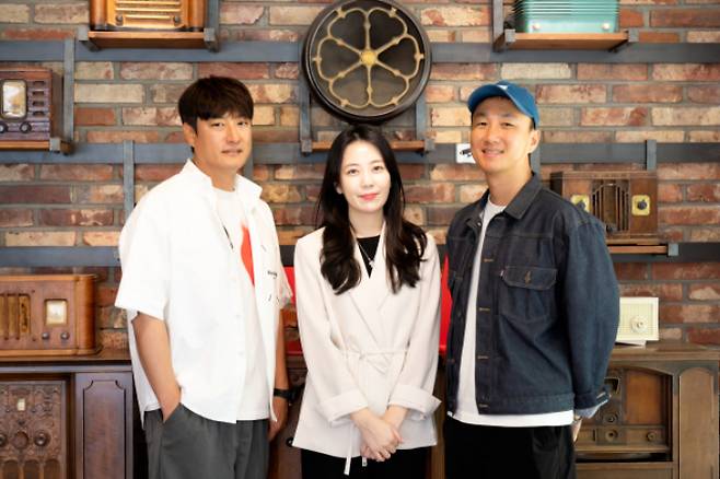 왼쪽부터 윤종호 PD, 이시은 작가, 김태엽 PD. tvN 제공