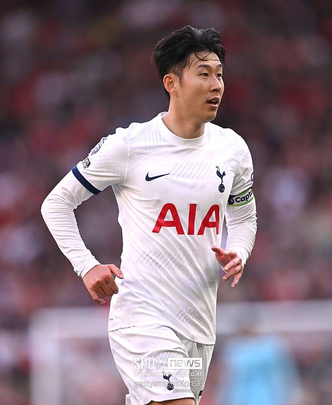 ▲ 손흥민은 2022-23시즌 '토트넘 올해의 선수'(One Hotspur Player of the Season)는 물론, '토트넘 주니어 팬이 뽑은 올해의 선수'(One Hotspur Junior Members' Player of the Season), '공식 서포터스가 뽑은 올해의 선수'(Official Supporters' Clubs Player of the Season)를 모두 수상했다. 2018-2019시즌, 2019-2020시즌에 이어 세 번째다.