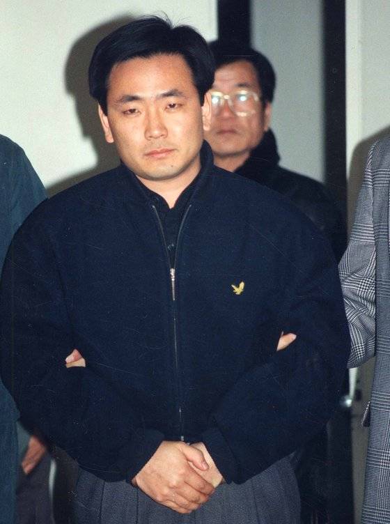 1990년대 중반 2차 남파 공작 중 체포된 후 김동식씨의 모습. 중앙포토