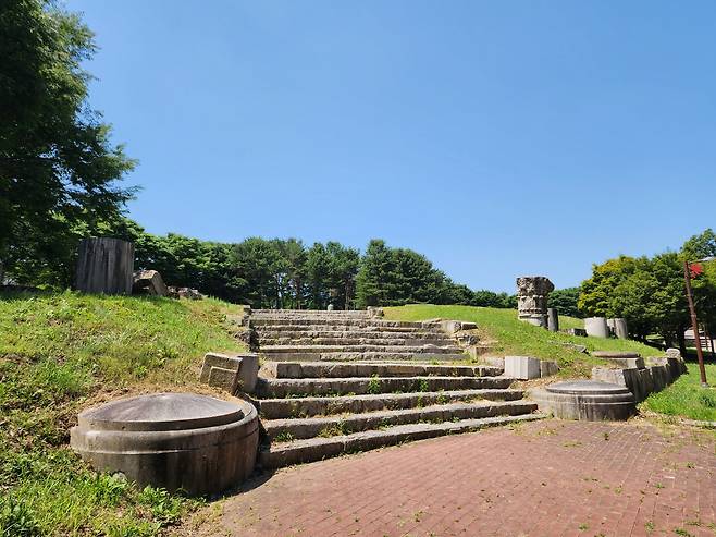겉으로 확연히 드러나지 않는 ‘조선총독부 철거 부재 전시공원’