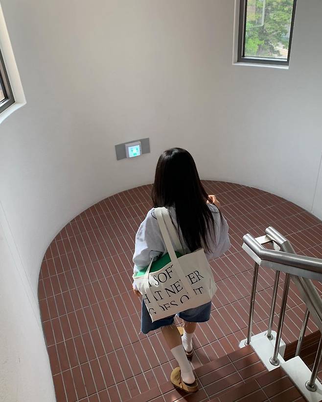 인스타그램 @banyoonhee