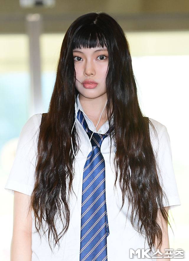 발목 부상으로 활동을 잠정 중단했던 그룹 뉴진스 멤버 혜인이 일본 도쿄돔 팬미팅에 참석한다. 사진=김영구 기자