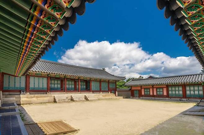 조선민족미술관으로 활용된 경복궁 집경당. 궁능유적본부 홈페이지