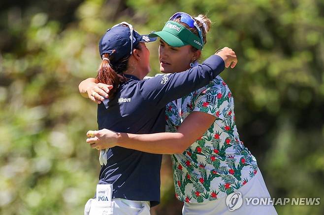 고진영(왼쪽)과 렉시 톰프슨 [게티이미지/AFP=연합뉴스]