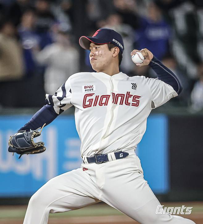 롯데 투수 정현수는 23일 고척스카이돔에서 열릴 '2024 신한 SOL Bank KBO 리그' 키움과 주말 3연전 마지막 경기에 선발 등판할 예정이다. 롯데 자이언츠