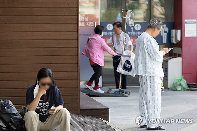 범의료계특위 출범, 서울대병원 휴진중단 투표…의정대화 '기로' (서울=연합뉴스) 윤동진 기자