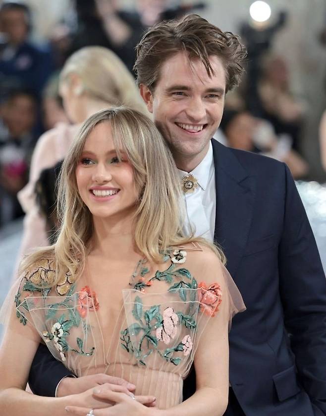 배우 로버트 패틴슨, 수키 워터하우스 부부. 사진 | 개인채널