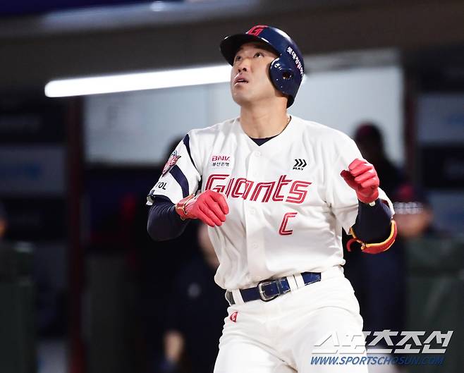 롯데 전준우. 부산=송정헌 기자songs@sportschosun.com/2024.04.23/