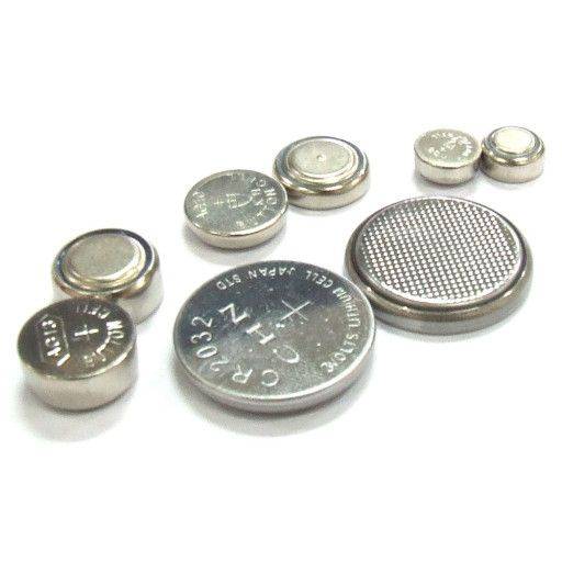 일상생활에서 널리 사용되는 단추형 건전지. 규격에 'CR'이 표기돼있다면 리튬을 사용한 건전지다. ⓒ배터리뱅크 제공