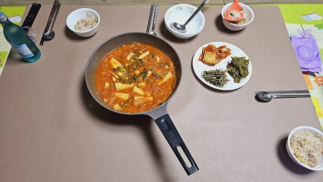 20240624_202729.jpg 저녁은 김치찌개에 한잔