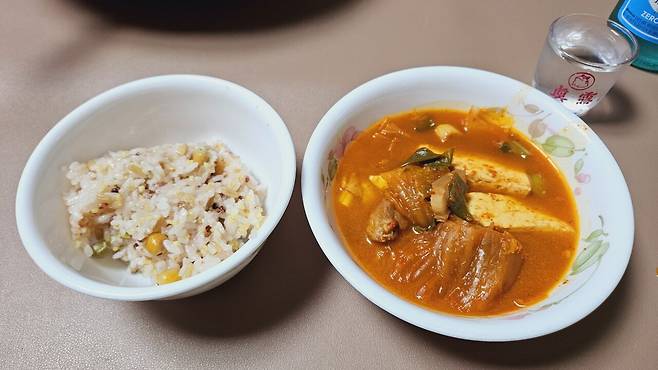 20240624_202951.jpg 저녁은 김치찌개에 한잔