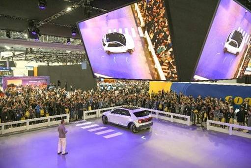 지난 1월 미국 라스베이거스에서 열린 ‘CES 2024’에서 미래 모빌리티 기술력을 선보이고 있는 현대모비스 부스. 현대모비스 제공