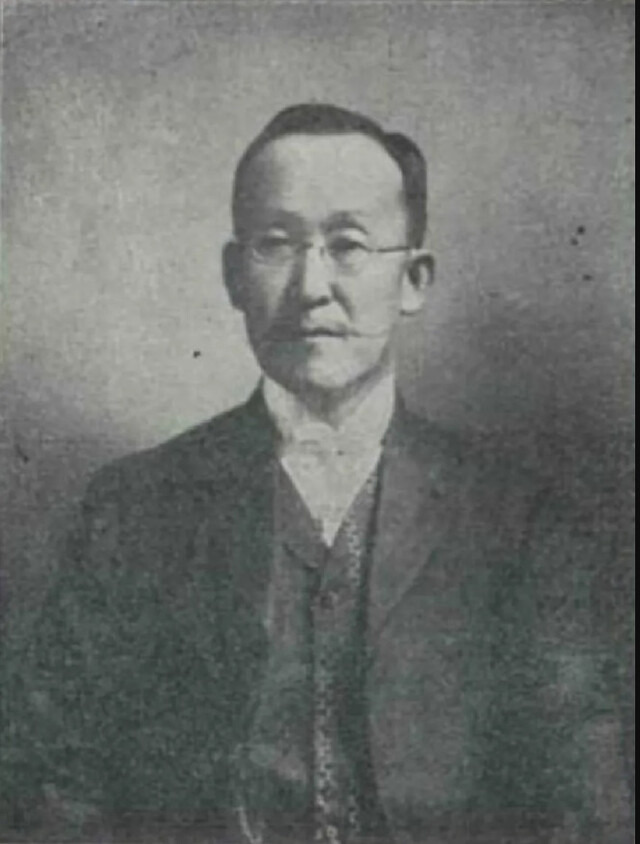 민영준(1852~1932)는 동학농민혁명이 발생할 당시 민씨 척족을 대표하는 세도로 위안스카이를 통해 청에 원병을 요청하는데 결정적인 역할을 했다. 당대 기록을 보면, 민영준의 부정부패와 탐학을 고발하는 내용을 쉽게 찾을 수 있다. 1901년 민영휘로 개명했고, 나라가 망한 뒤에는 기업가로 거듭나 조선 최고의 갑부가 됐다. 한겨레 자료사진
