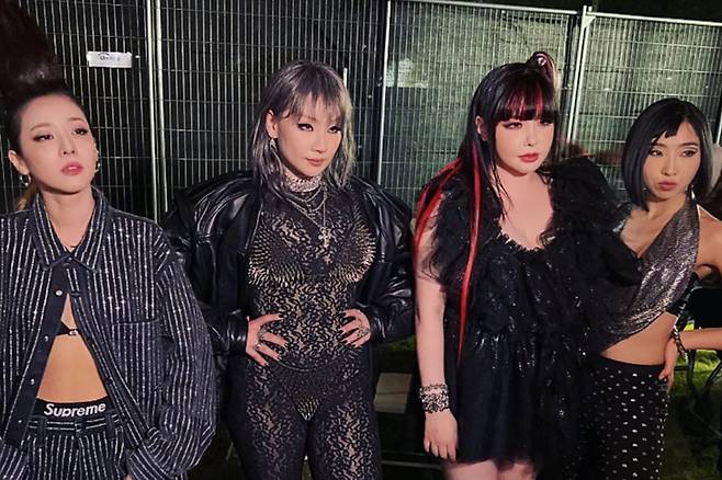 2NE1