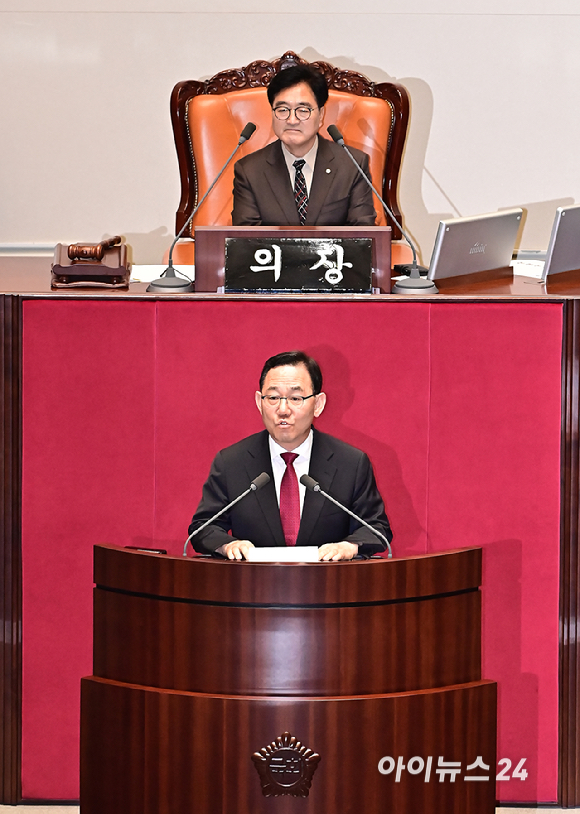 22대 국회 전반기 부의장으로 당선된 주호영 국회부의장이 27일 오후 서울 여의도 국회에서 열린 본회의에 당선 인사를 하고 있다. [사진=곽영래 기자]