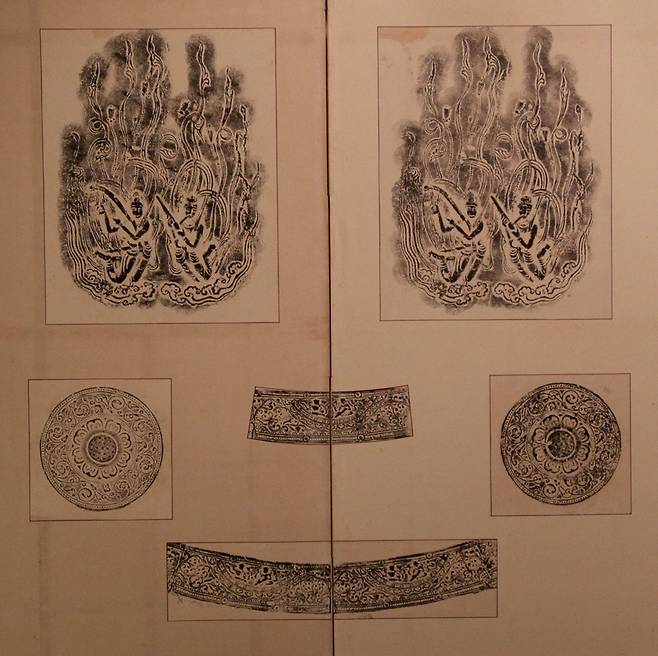 상원사 동종의 무늬를 찍어낸 탁본. 종 표면에 세밀히 조각된 비천상은 신라 불교미술의 우수성을 보여준다. [연합]