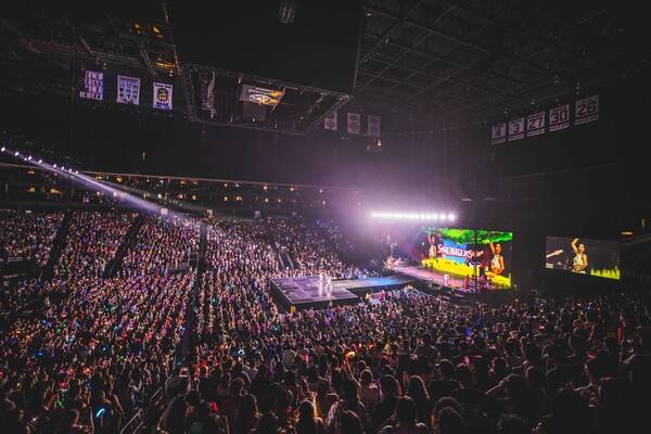 ▲ 있지가 지난 23일 벌인 월드투어 '본 투 비' 뉴어크 공연 모습. 제공|JYP엔터테인먼트, Roman Pena&Jamie Ford