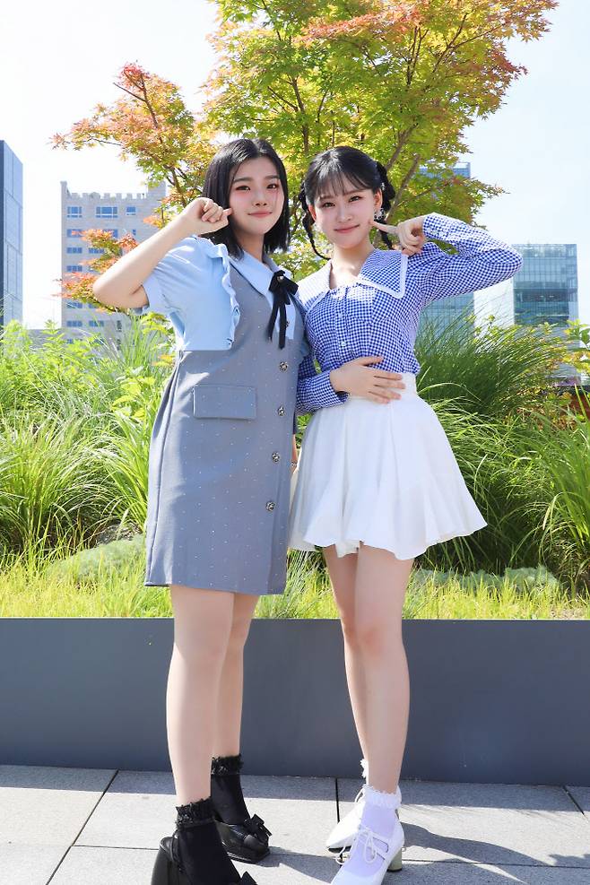 스미다 아이코(왼쪽), 김다현