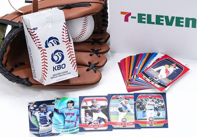 세븐일레븐이 판매하는 KBO 오피셜 컬렉션카드. [사진제공=세븐일레븐]